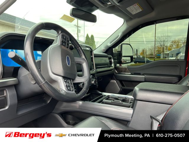 2024 Ford F-250 Lariat photo 2