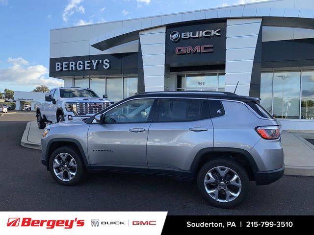 2018 Jeep Compass Limited photo 2