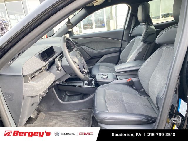 2022 Ford Mustang Mach-E GT photo 4