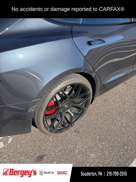 2024 Tesla Model S Plaid photo 2