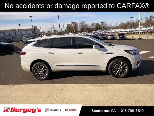 2019 Buick Enclave Essence photo 2