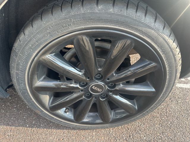 2021 Mini Cooper 2 Door Hardtop S photo 2