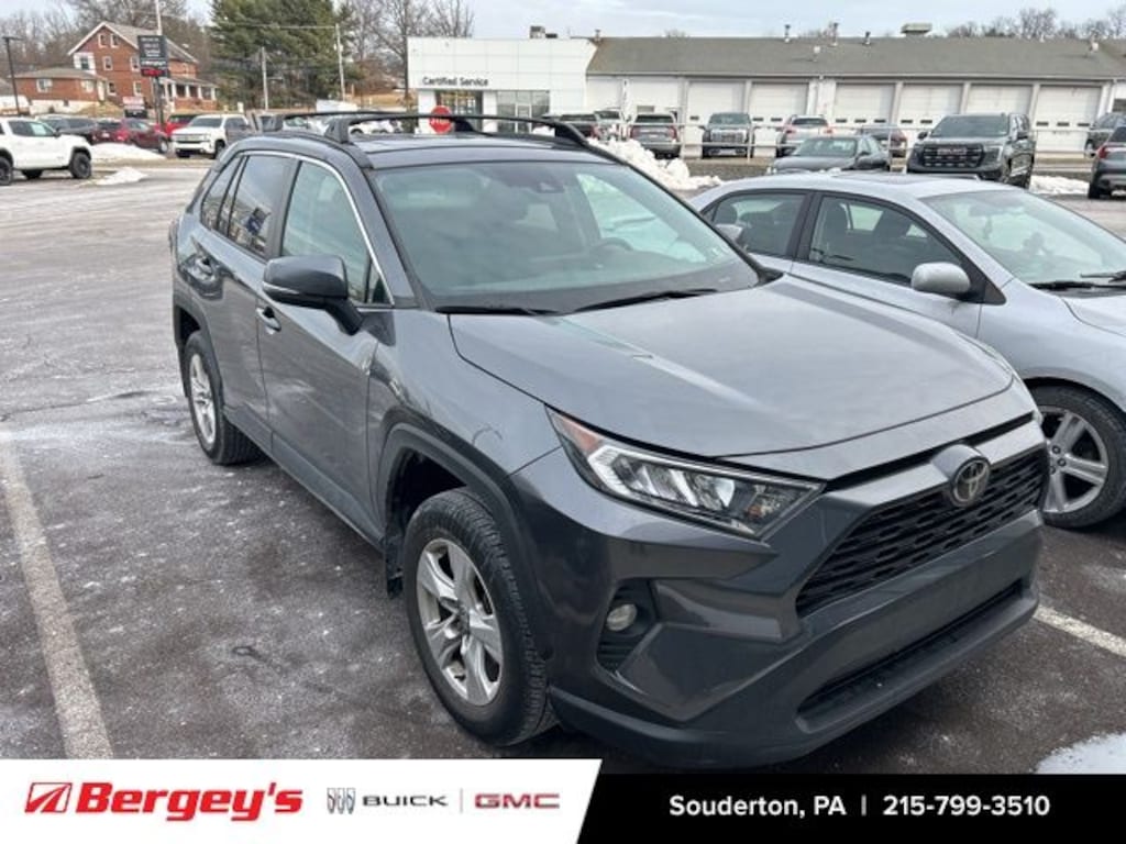 Used 2021 Toyota RAV4 XLE SUV