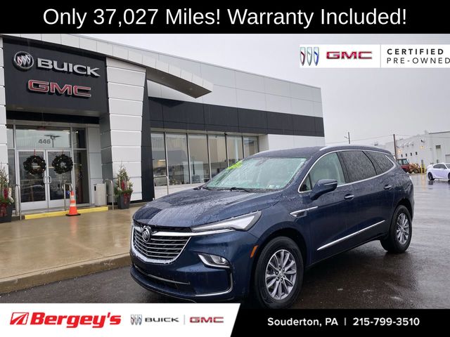 2023 Buick Enclave Essence's photo