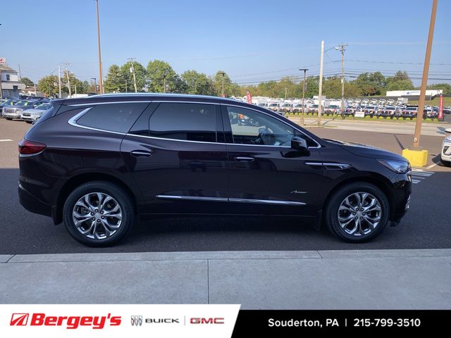 2021 Buick Enclave Avenir photo 2