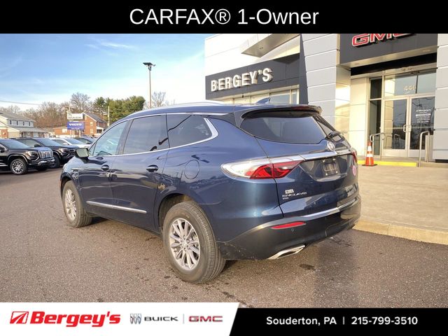 2023 Buick Enclave Essence photo 2