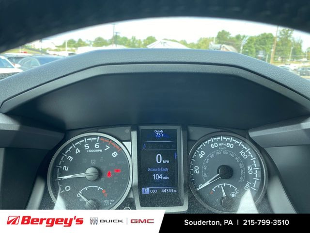 2023 Toyota Tacoma 4x4 SR5 photo 3