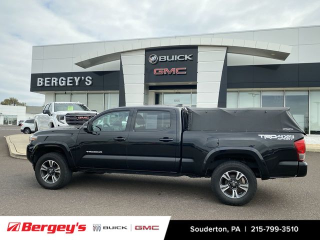2017 Toyota Tacoma TRD Sport photo 2