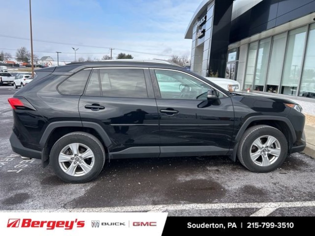 Used 2019 Toyota RAV4 XLE SUV