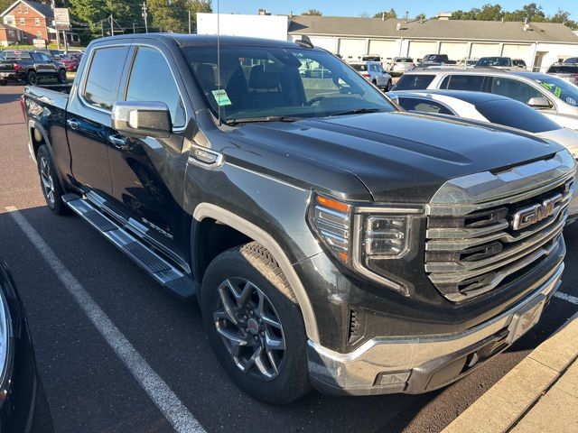 2022 Gmc Sierra 1500 SLT photo 2