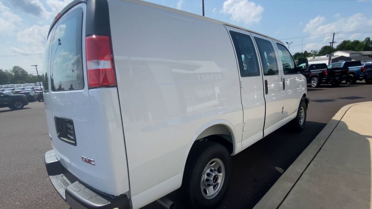 2025 GMC Savana Cargo Work Van - Photo 73