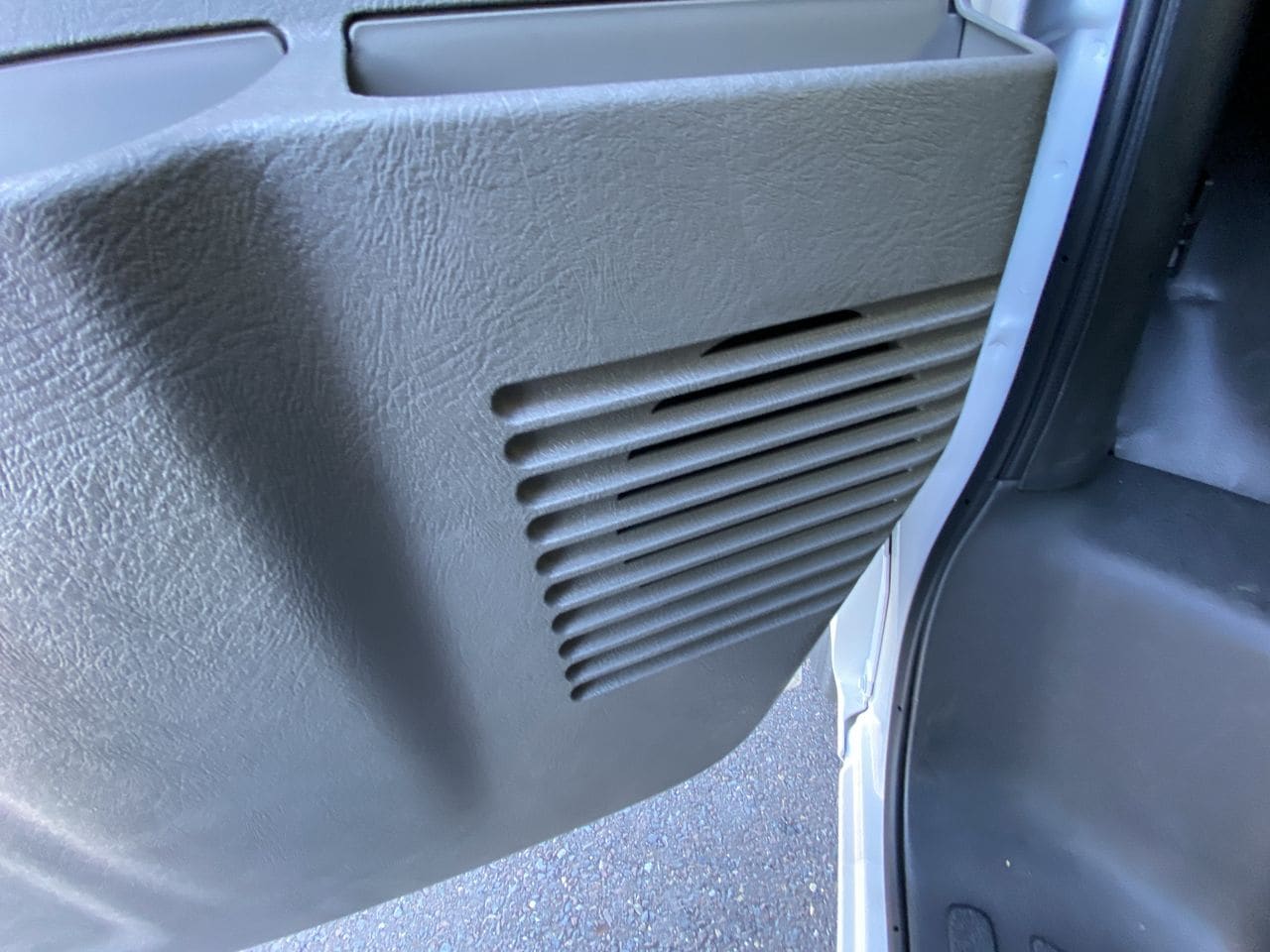 2025 GMC Savana Cargo Work Van - Photo 95