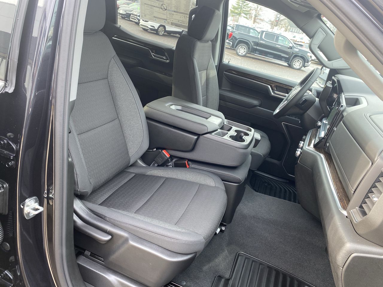 2026 GMC Sierra 1500 SLE - Photo 93