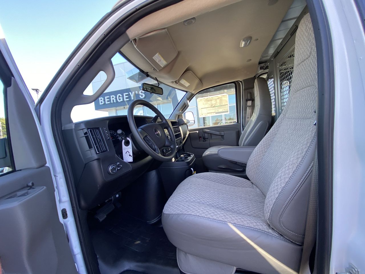 2025 GMC Savana Cargo Work Van - Photo 90