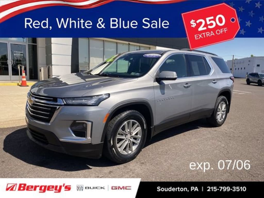 Used 2023 Chevrolet Traverse LT Cloth SUV