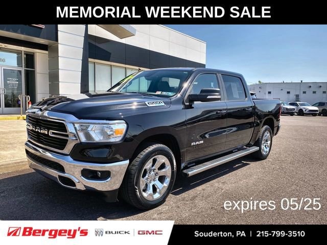 2021 RAM 1500 Big Horn/Lone Star 4x4 Crew Cab 5'7's photo