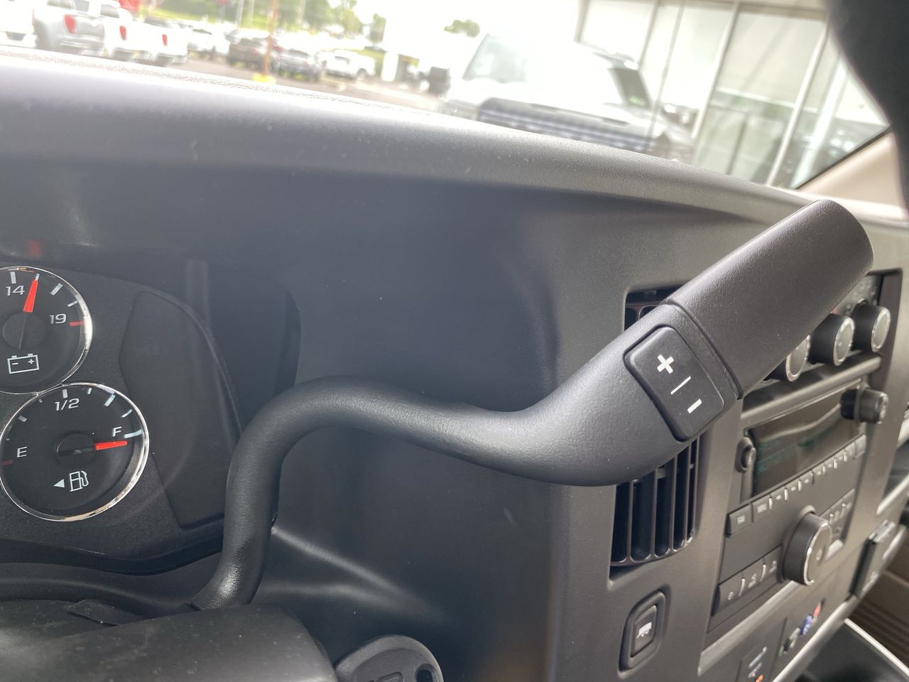 2025 GMC Savana Cargo Work Van - Photo 77