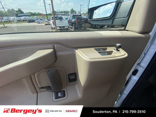 2025 GMC Savana Cargo Work Van - Photo 26