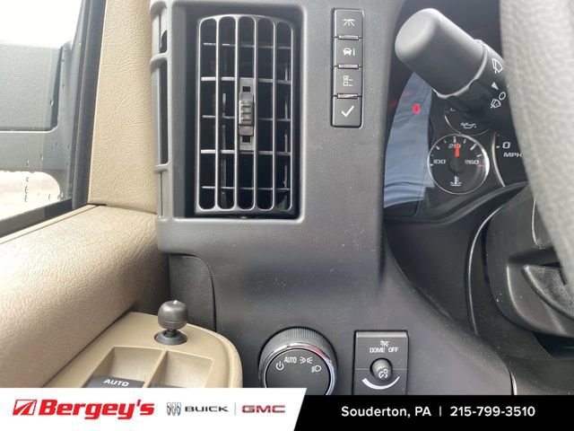 2025 GMC Savana Cargo Work Van - Photo 17