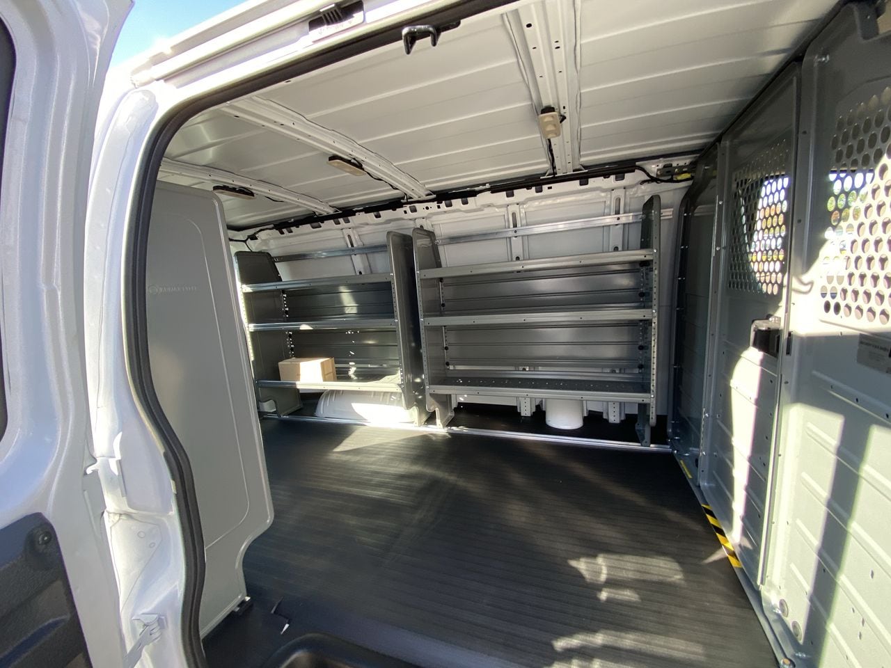 2025 GMC Savana Cargo Work Van - Photo 92