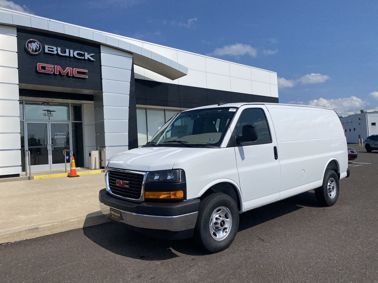 2025 GMC Savana Cargo Work Van - Photo 66
