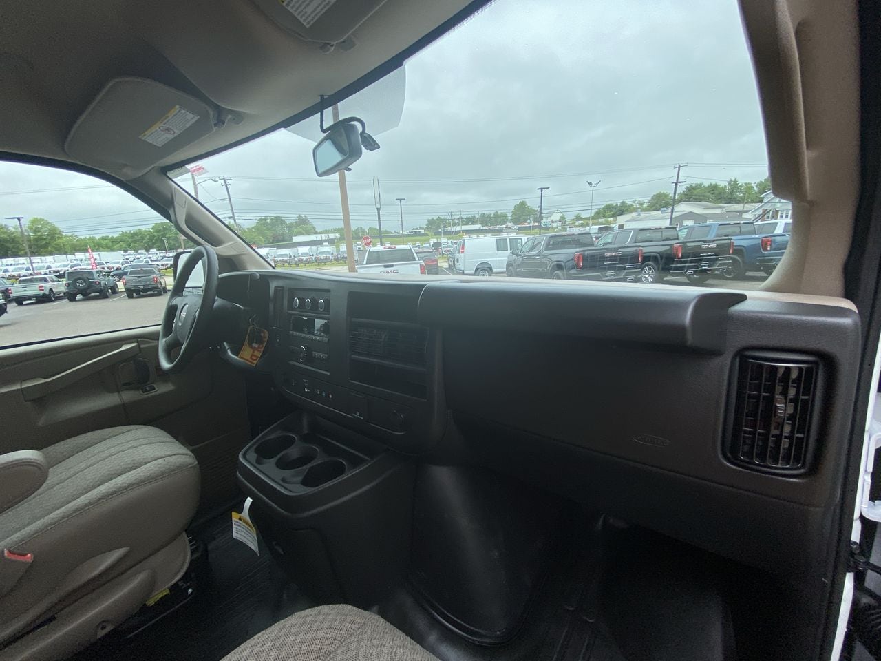 2025 GMC Savana Cargo Work Van - Photo 90