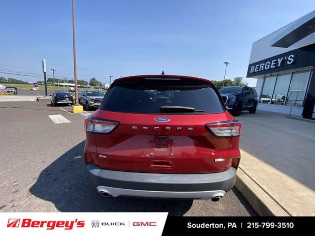 Used 2020 Ford Escape SE