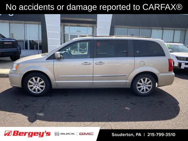 Used 2015 Chrysler Town & Country Touring with VIN 2C4RC1BG5FR637964 for sale in Souderton, PA