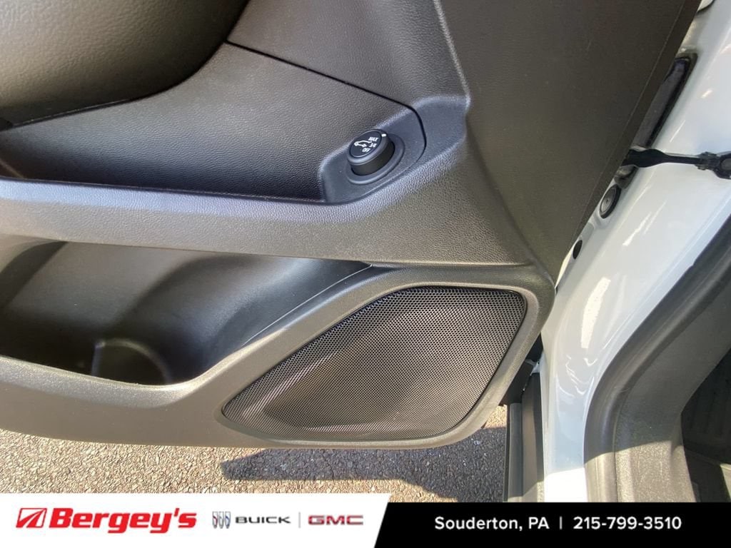 2023 GMC Terrain SLT - Photo 28