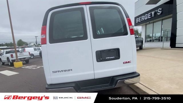 2025 GMC Savana Cargo Work Van - Photo 8
