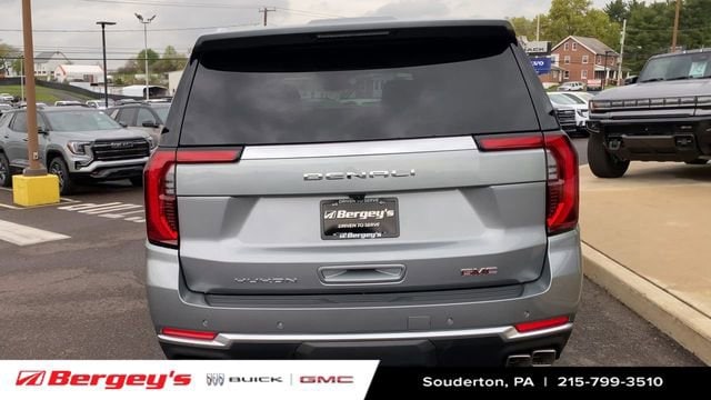 2026 GMC Yukon XL Denali - Photo 8