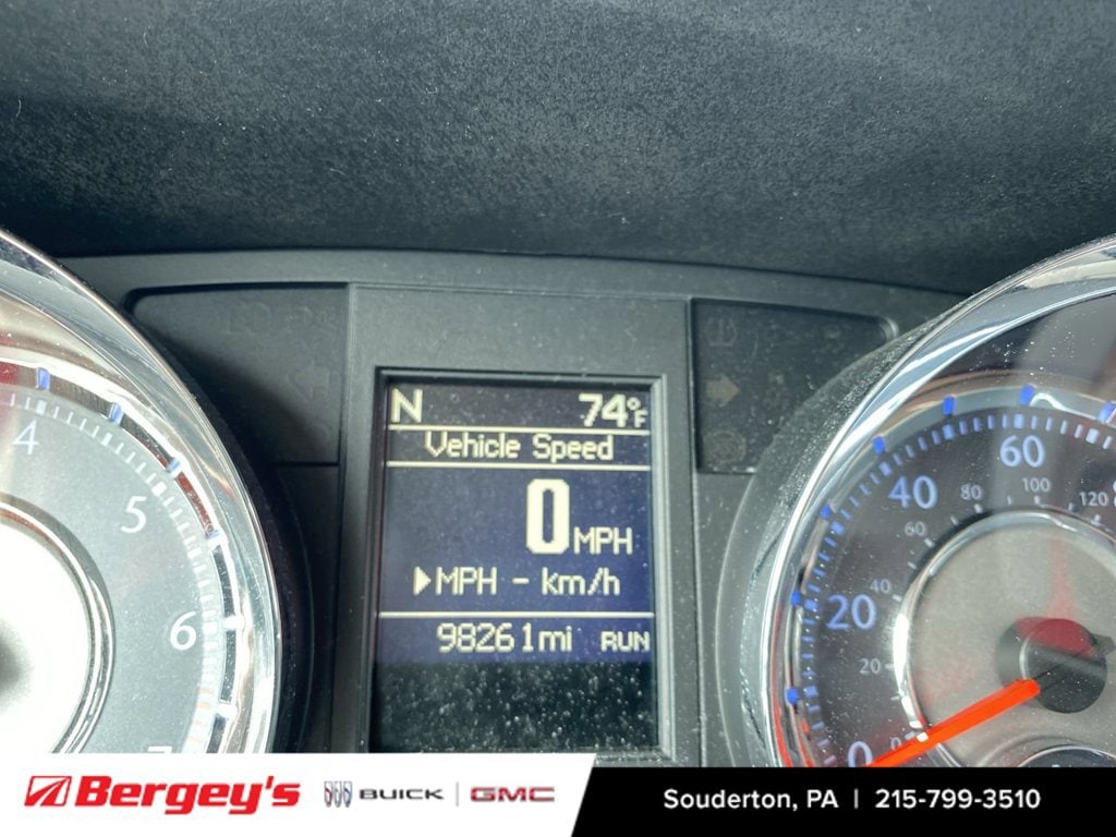 2016 Chrysler Town & Country Touring - Photo 9