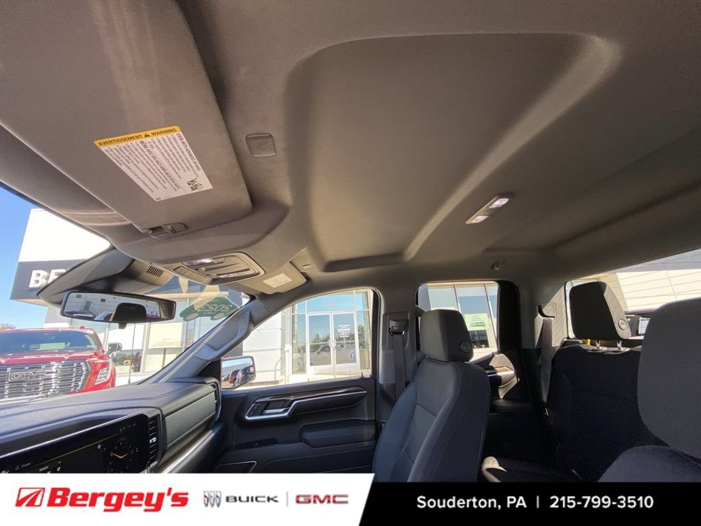 2023 Chevrolet Silverado 1500 LT - Photo 21