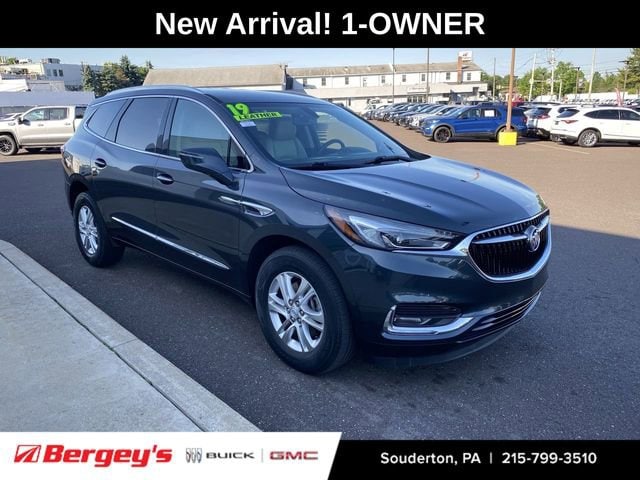 2019 Buick Enclave Essence AWD's photo
