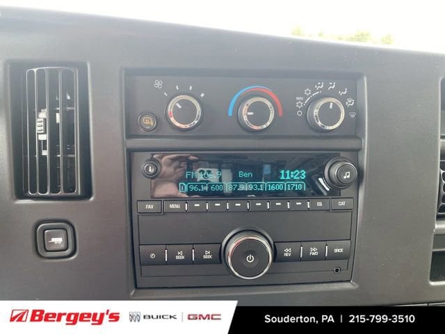 2025 GMC Savana Cargo Work Van - Photo 15