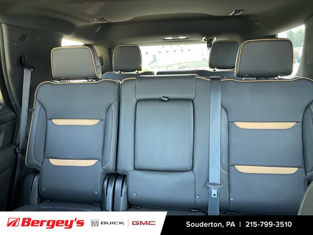 2024 GMC Yukon AT4 - Photo 25