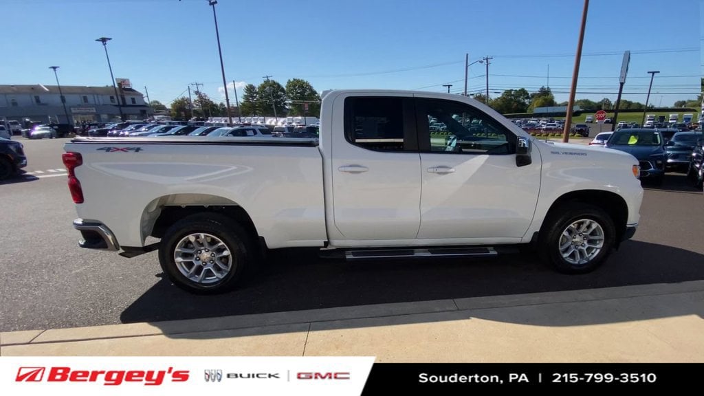 2023 Chevrolet Silverado 1500 LT - Photo 11