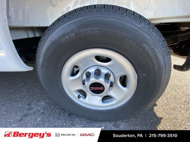 2025 GMC Savana Cargo Work Van - Photo 35
