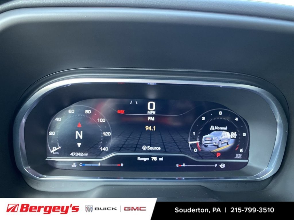 2024 GMC Yukon AT4 - Photo 15