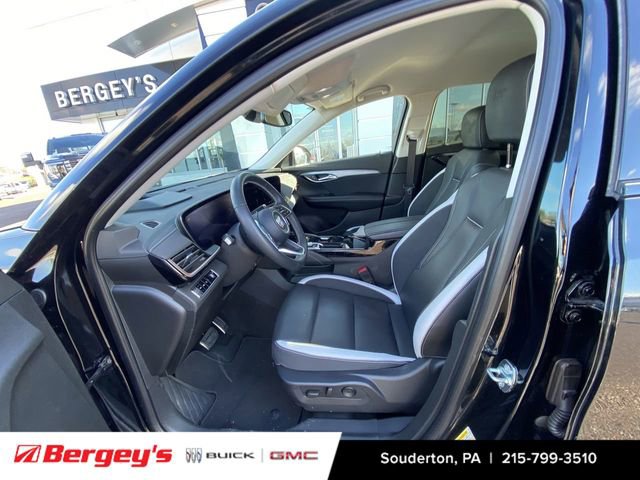 2025 Buick Envision Sport Touring photo 4