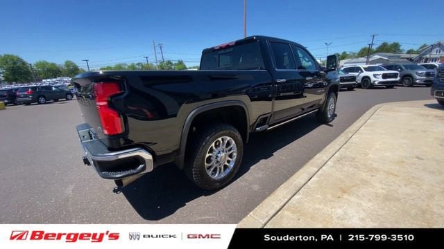 2025 Chevrolet Silverado 2500HD LTZ - Photo 9