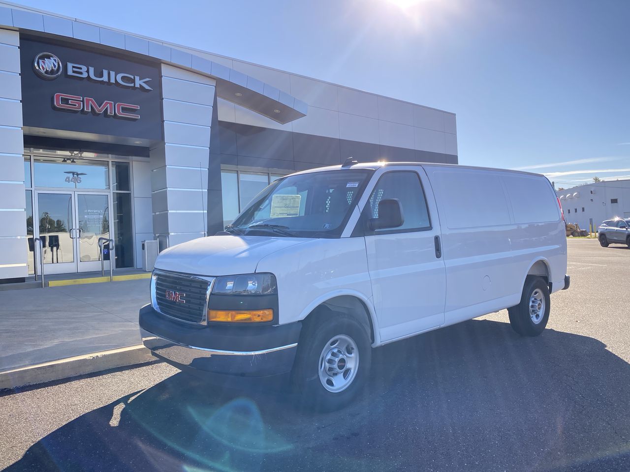 2025 GMC Savana Cargo Work Van - Photo 71