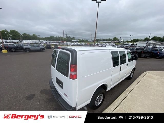 2025 GMC Savana Cargo Work Van - Photo 20