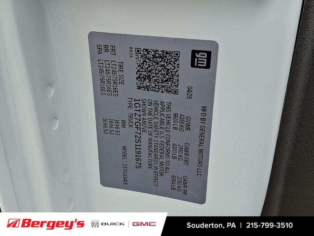 2025 GMC Savana Cargo Work Van - Photo 15