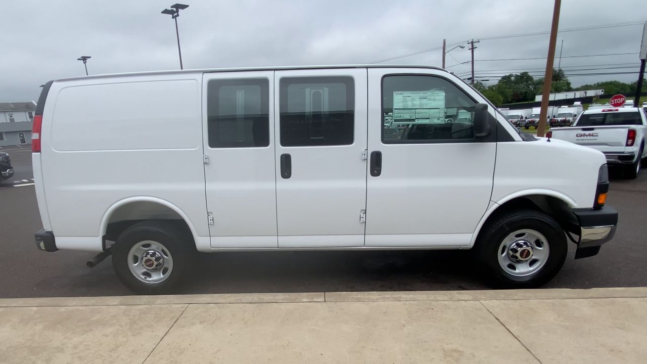 2025 GMC Savana Cargo Work Van - Photo 72