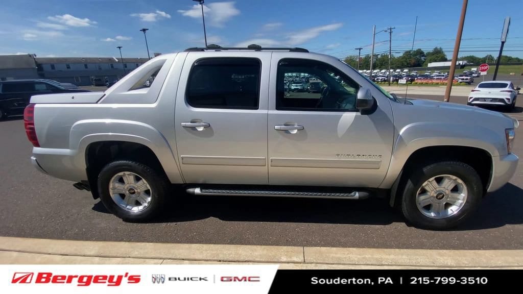 2013 Chevrolet Avalanche LT - Photo 11