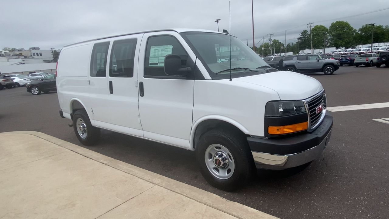 2025 GMC Savana Cargo Work Van - Photo 65