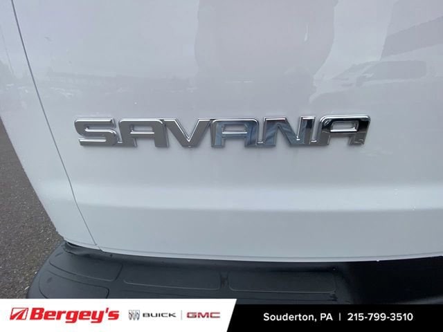 2025 GMC Savana Cargo Work Van - Photo 32