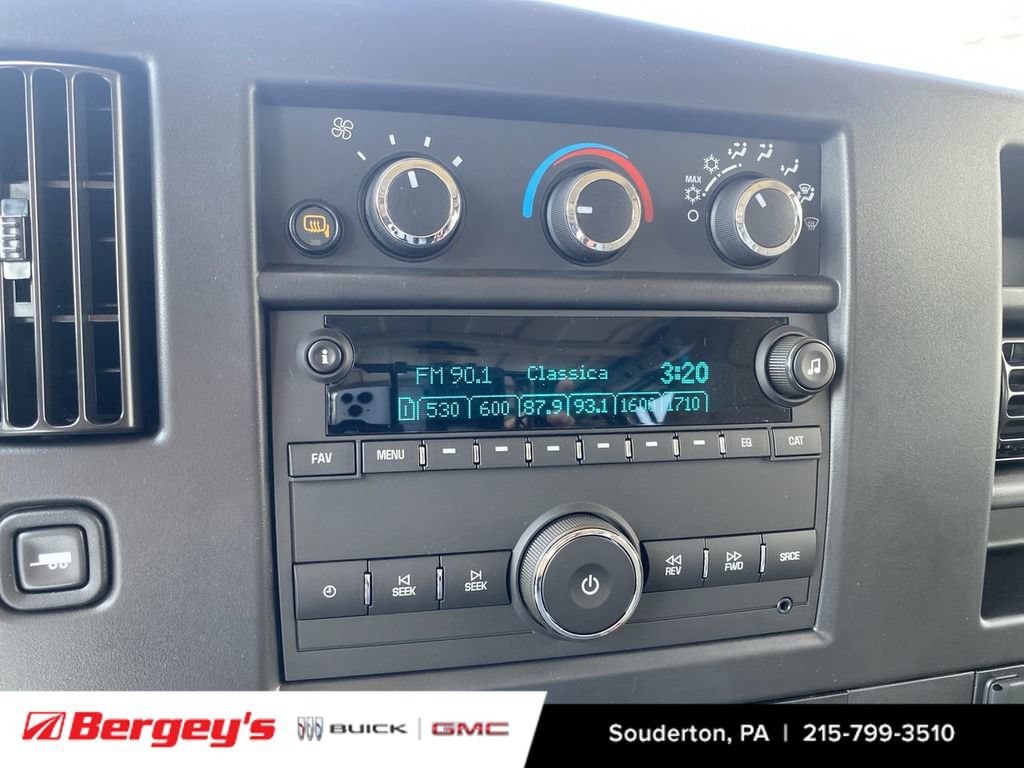 2025 GMC Savana Cargo Work Van - Photo 15