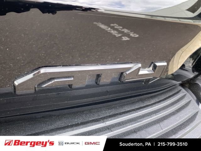 2023 GMC Yukon AT4 - Photo 35
